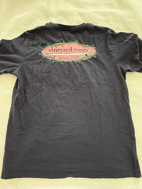 Vineyard Vines boys, Christmas lights, size medium M Navy Logo T-Shirt